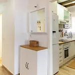 아파트 Penthouse 2bedroom W Rooftop Views *