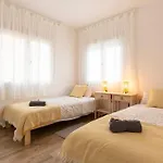 Penthouse 2bedroom W Rooftop Views 아파트