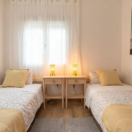 아파트 Penthouse 2bedroom W Rooftop Views *