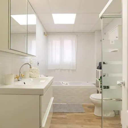 Penthouse 2bedroom W Rooftop Views Lägenhet *